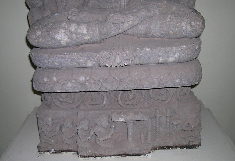 Scene depicting a pustaka pj (worship of a book), detail of the Prajpramit stele, Mangalpur, Orissa.